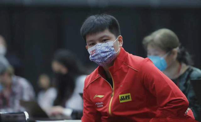 狂干美少妇